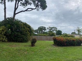 5059 Ferndale Dr, Delray Beach, FL 33484