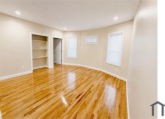 19 Dunlap St #1 — Photo 4