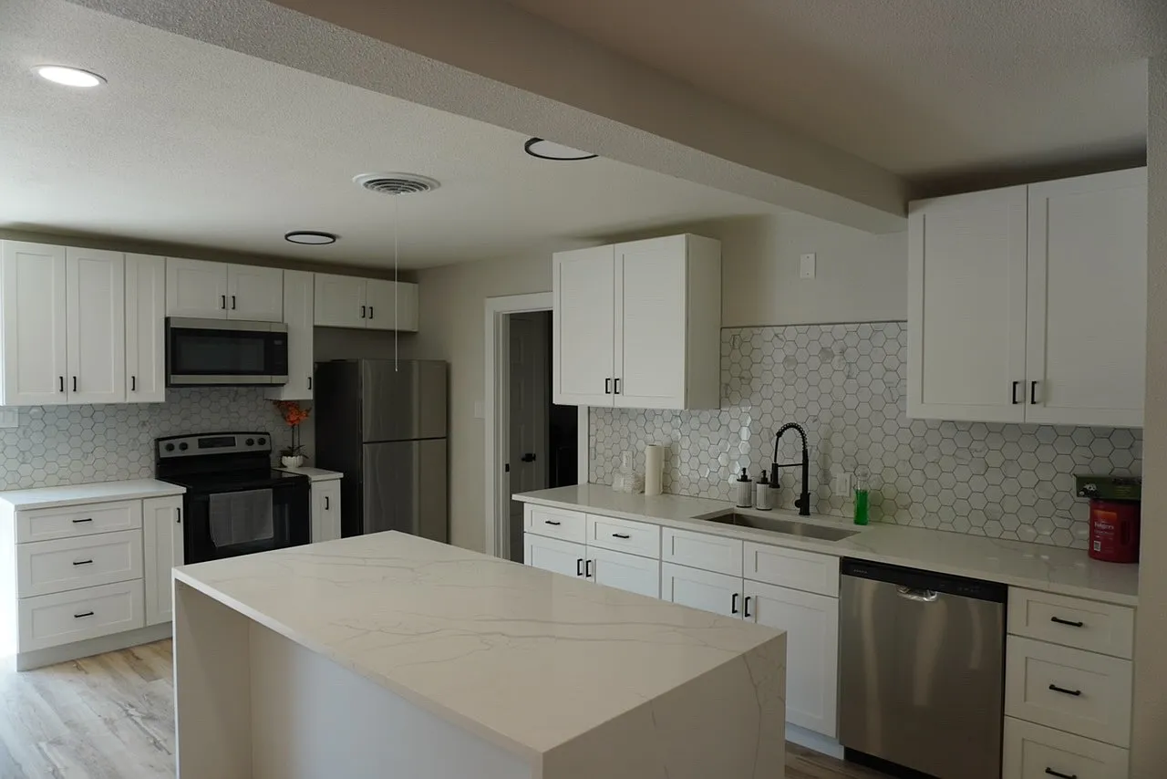 4 bed, 2300 sqft, $3,000 — Photo 3