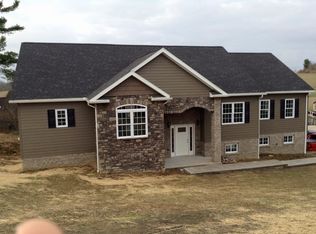 8 Maple Heights Lane, Bridgeport, WV 26330