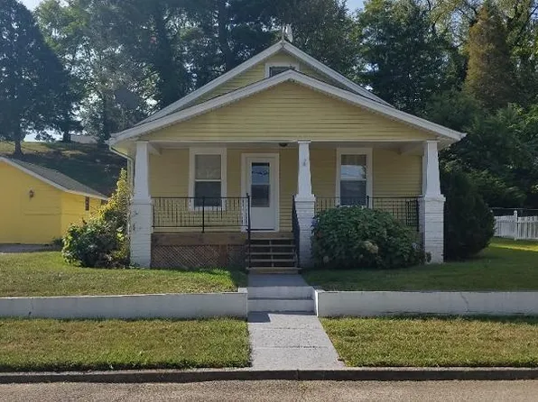 950 Hill Ave, Salem, VA 24153