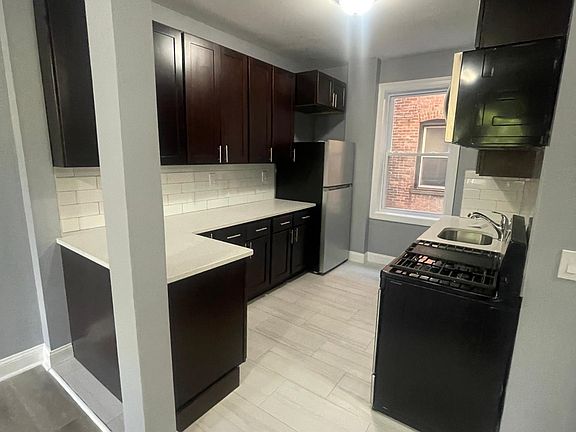 2nd image of 647 Bergen Ave #1