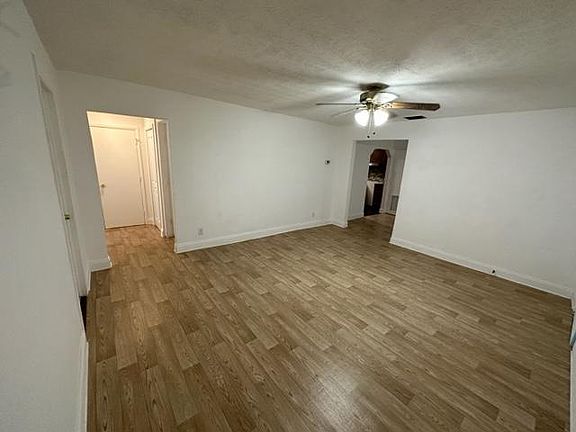 4th image of 8147 Vernell St