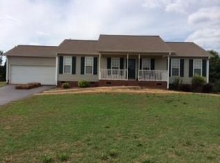 121 Beaver Creek Dr, Chesnee, SC 29323