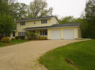 21537 Ebys Mill Rd, Cascade, IA 52033