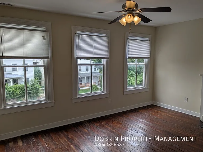 1307 W Clay St — Photo 1