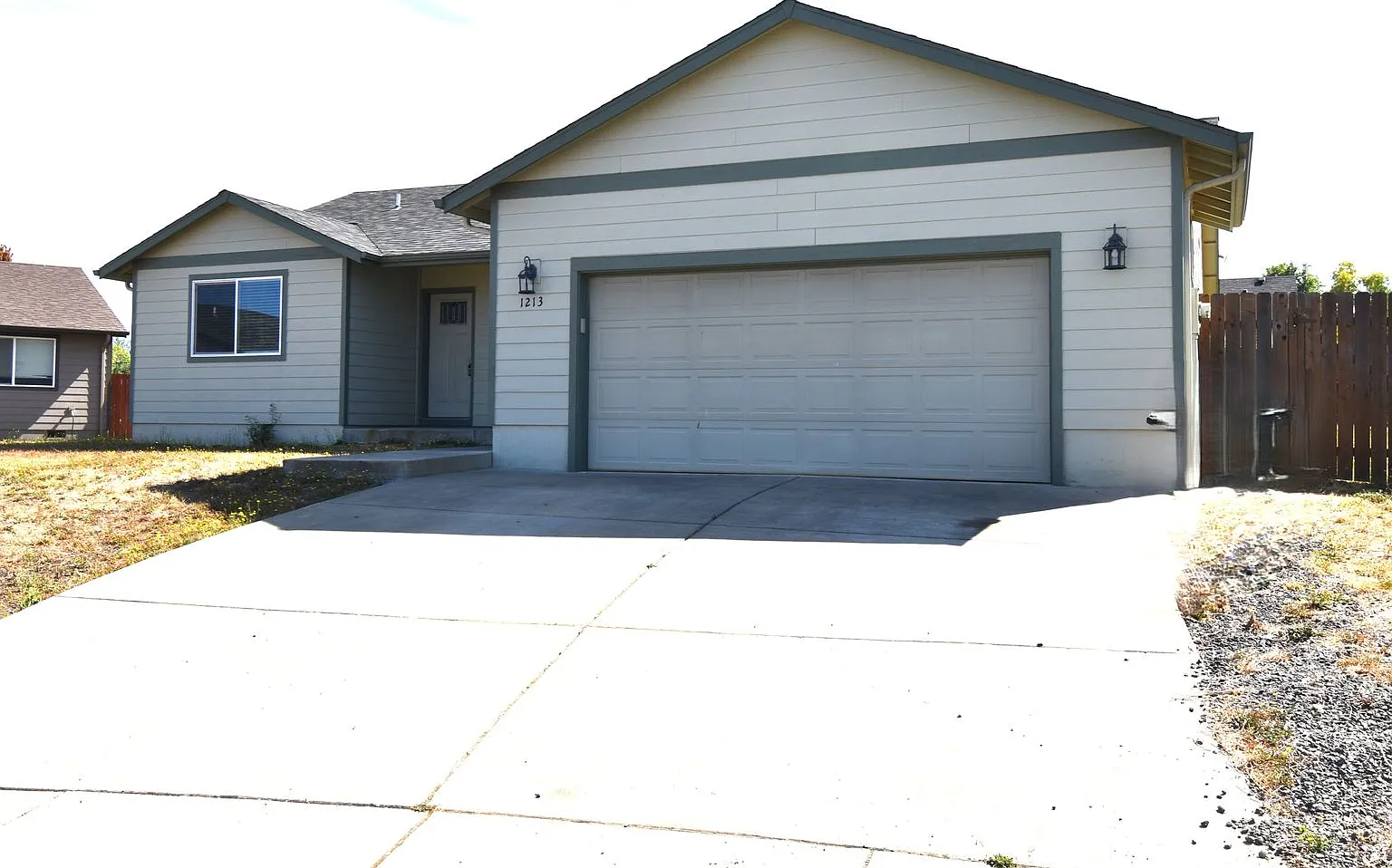 Luxury 4-bedroom home! — Photo 1