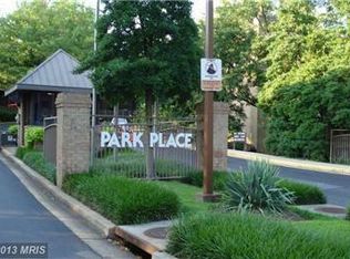 92 Hawthorne Ct NE #92, Washington, DC 20017