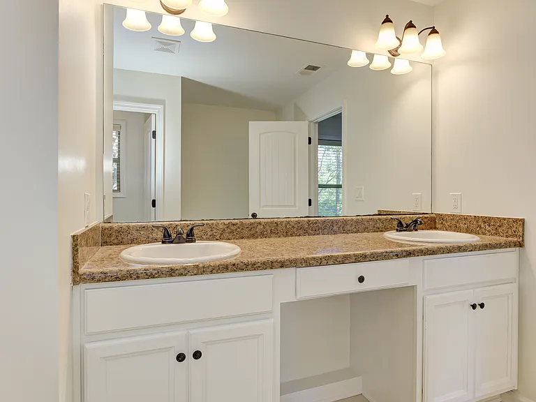 605 Summit Point #A — Photo 30