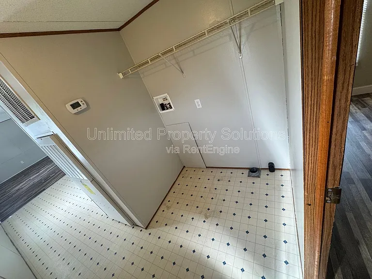9499 Wendi Dr NE #I — Photo 12