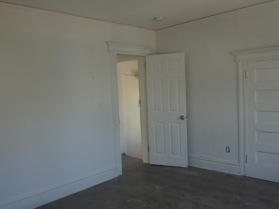 1st image of 212 N Maple Ave Floor 3