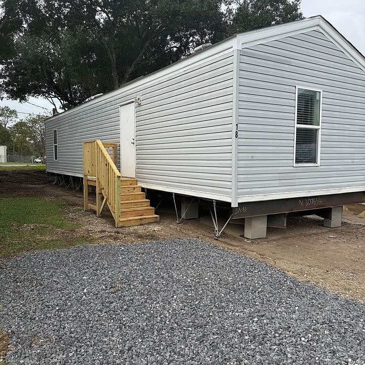 1st image of 201 Andre St Trailer 14