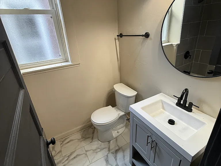 4637 Oregon Ave #2F — Photo 4