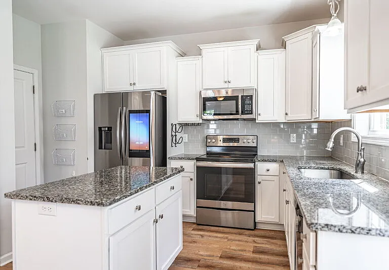 130 Henley Pl — Photo 6