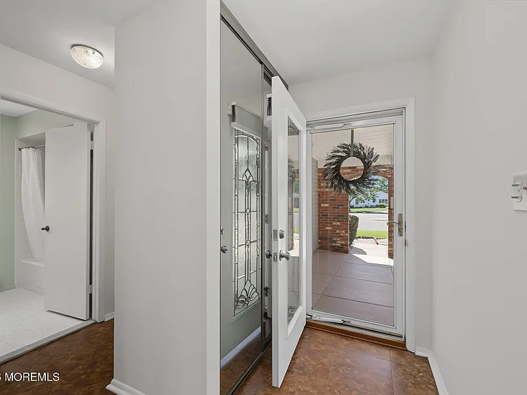 22 Higgins Ct — Photo 6