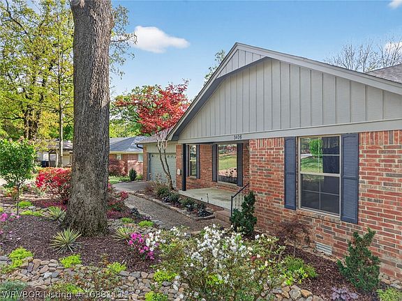 4th image of 3406 Old Oaks Ln