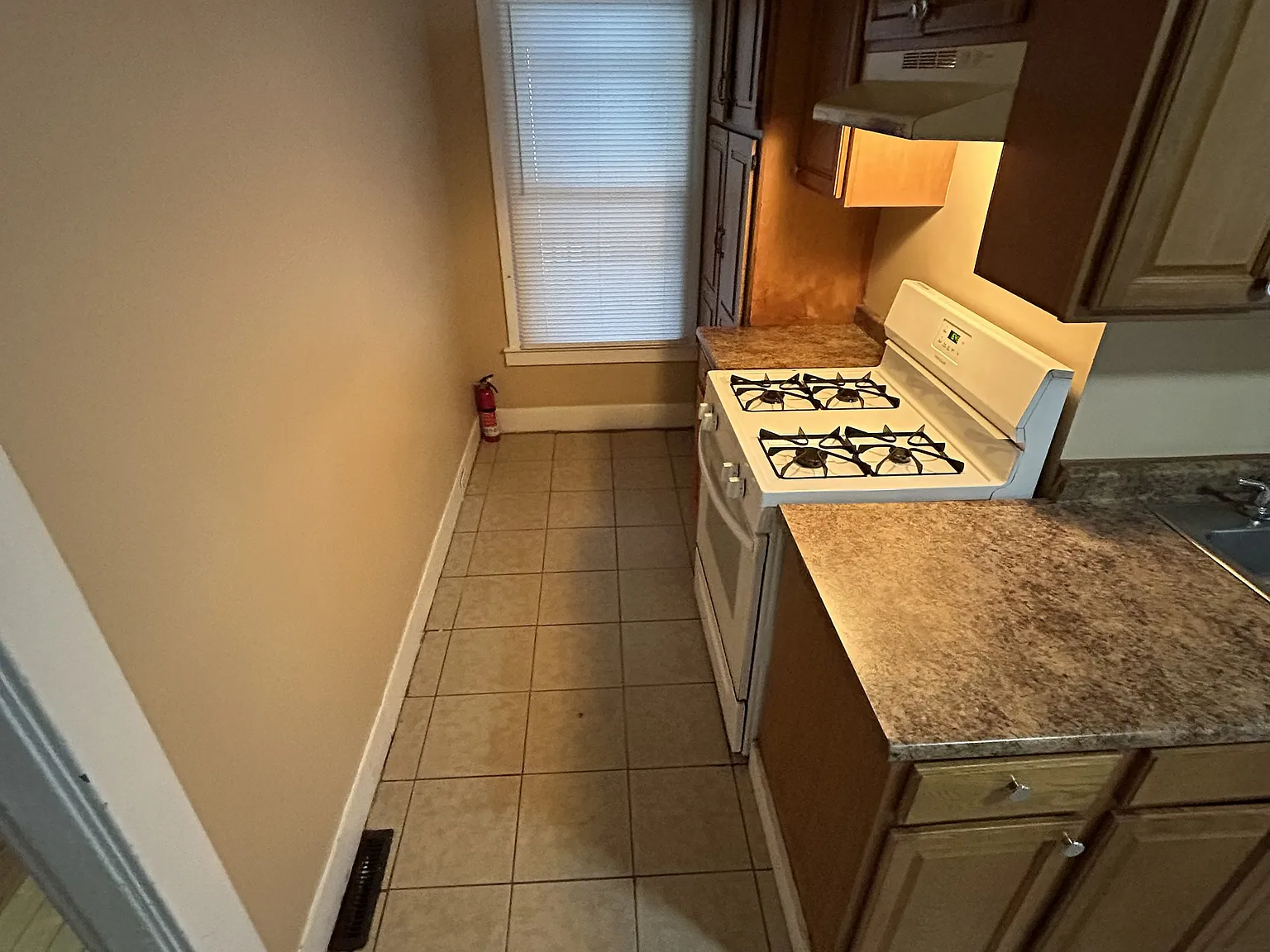 188 Howard St — Photo 3
