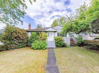 7425 Laburnum St, Vancouver, BC V6P5N2