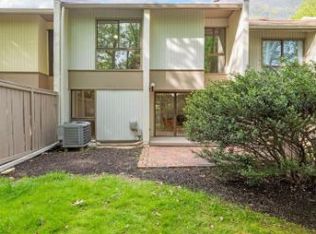 11705 Newbridge Ct, Reston, VA 20191