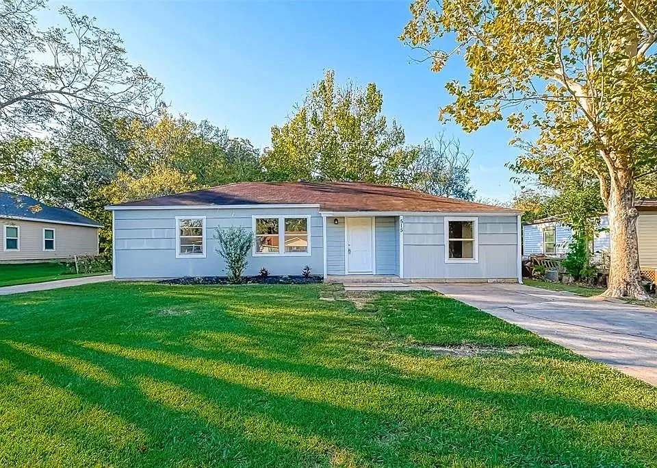 515 Bluebonnet Dr