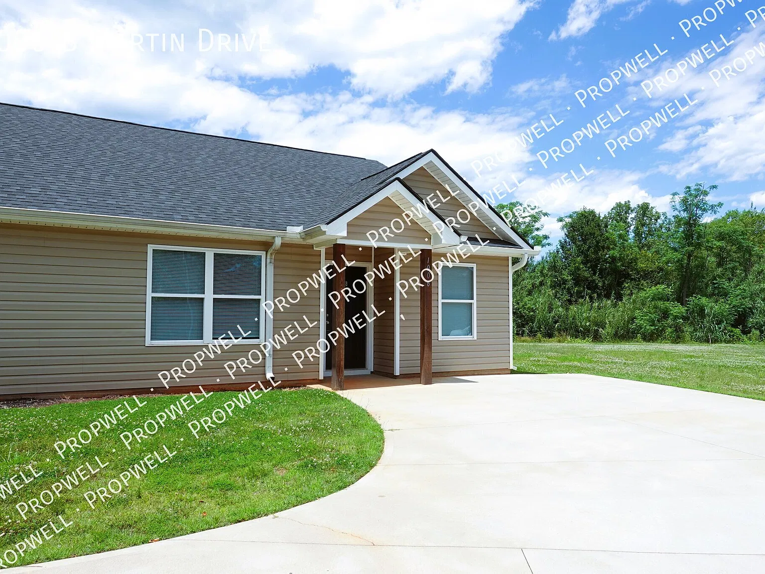 1006 Martin Drive — Photo 1