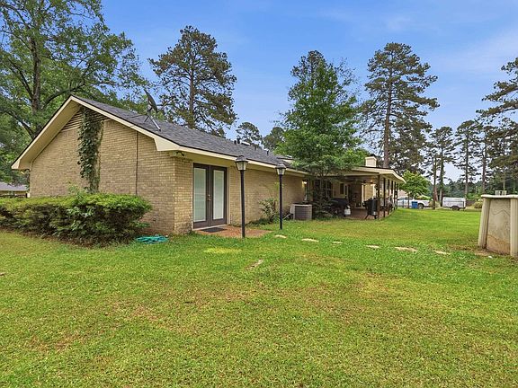 4th image of 106 Dogwood Ln