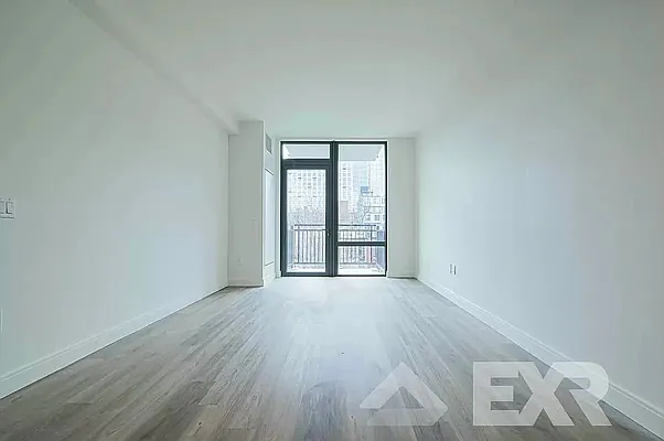 Rented by EXR | media 16