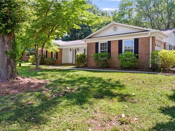 701 N Peace Haven Rd, Winston Salem, NC 27104