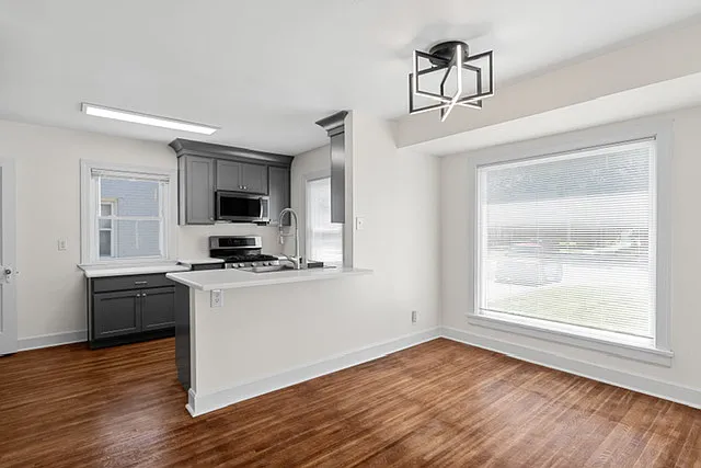 2647 Drayton Dr — Photo 12