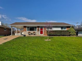 10 Tamma Ln, Hazelwood, MO