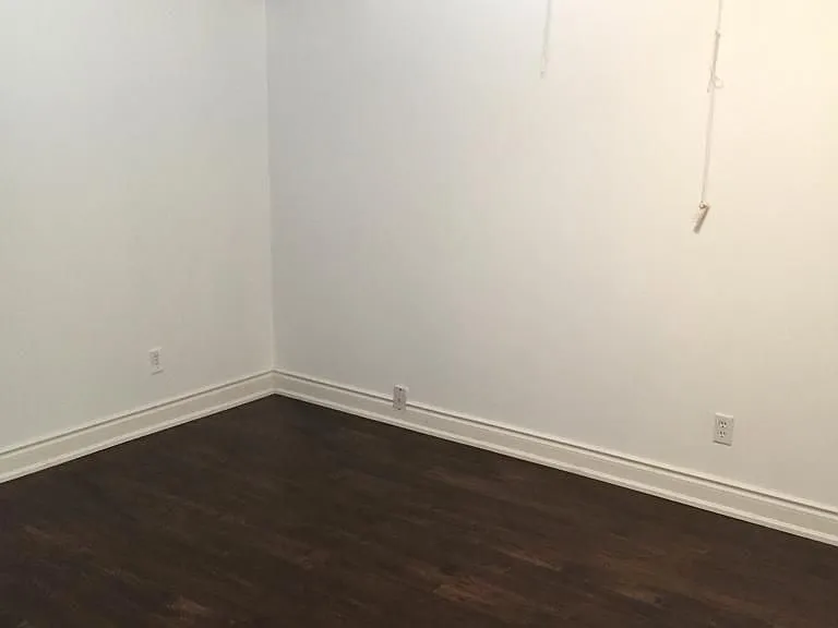 5480 Whitehorn Ave #BASEMENT — Photo 8