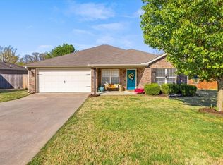 5933 Cord Ave, Springdale, AR 72762