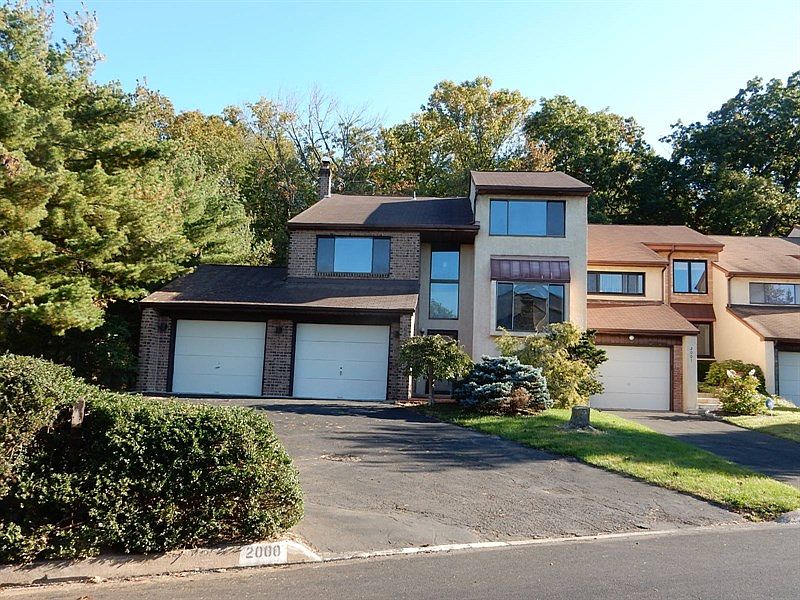 2nd image of 2000 Honey Run Rd