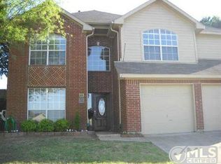 2068 Candlewood Cir, Lewisville, TX 75067