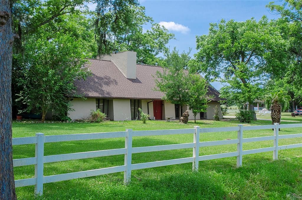 1235 Pony Ln, Wallis, TX 77485 Zillow