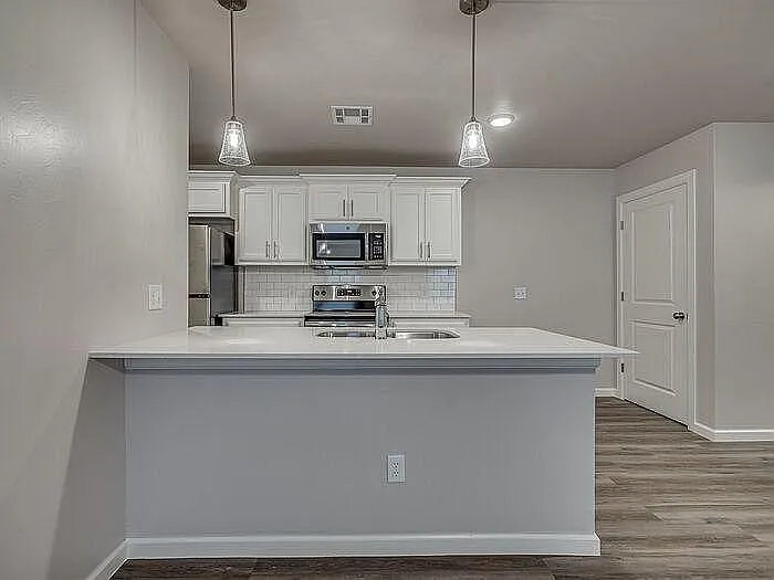 12026 Rhya Ln — Photo 9