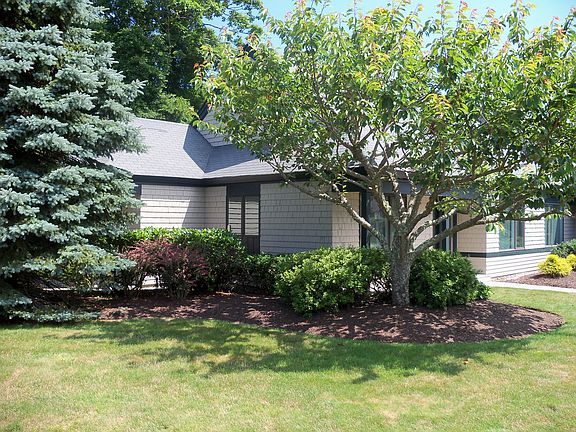 4th image of 8 Blindbrook Dr