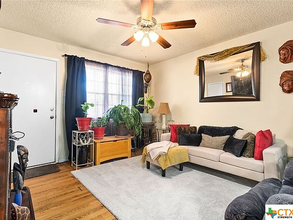 3rd image of 810 Traci Dr