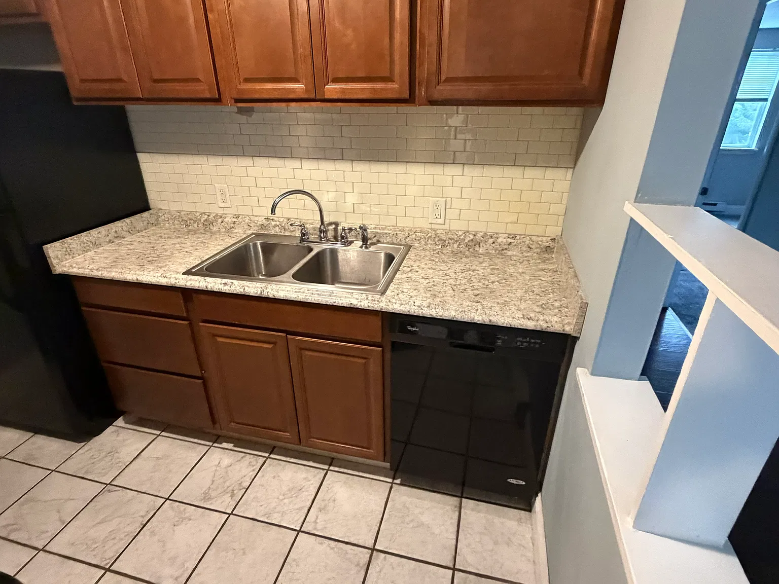 2 bed, 725 sqft, $1,100 — Photo 4