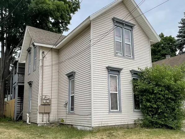 752 Broadway Ave NW, Grand Rapids, MI 49504