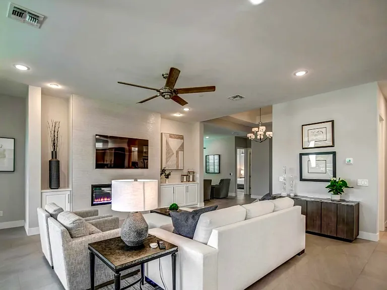 2777 W Queen Creek Rd #17 — Photo 1