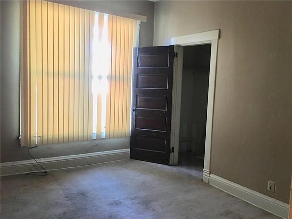 2nd image of 1419 Felix St