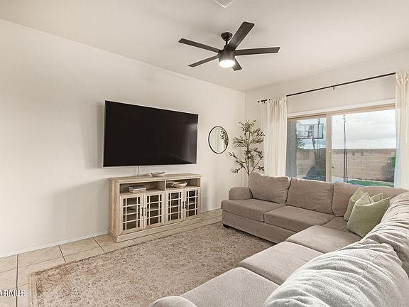 4th image of 1706 N HUBBARD Street