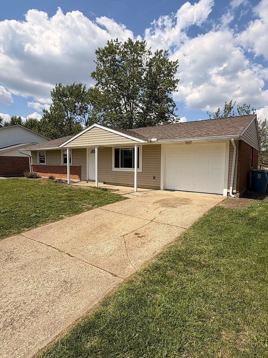 Building Photo - 6283 Leawood Dr