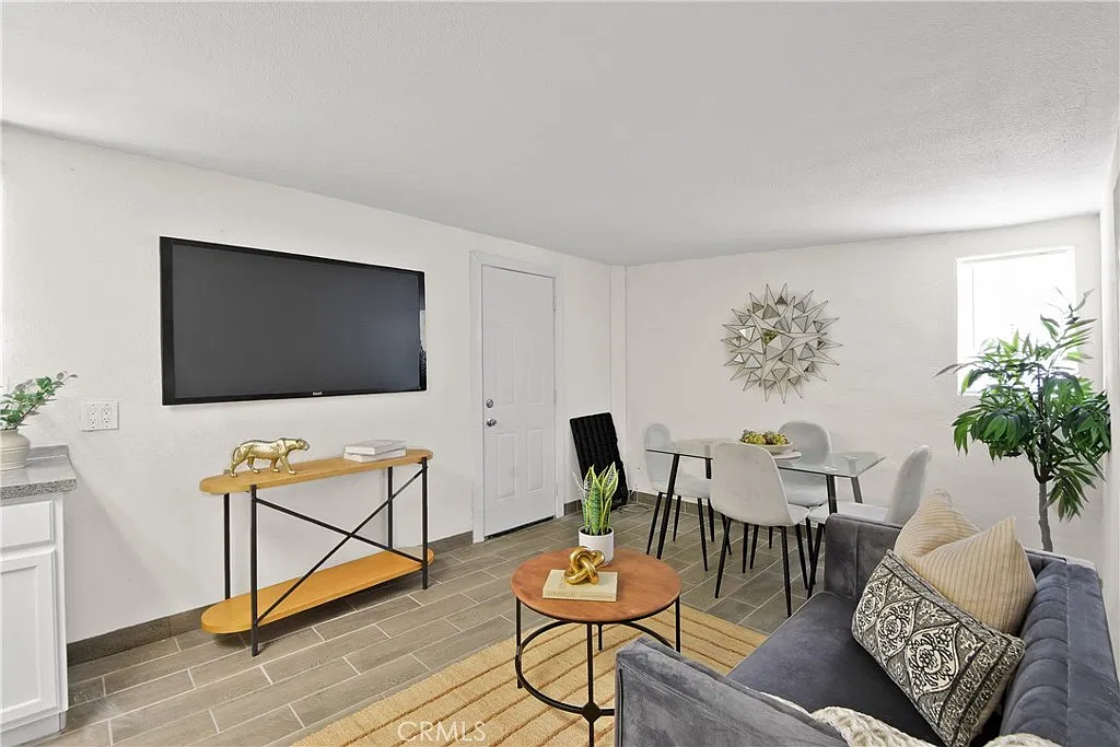 1 bed, 1281 sqft, $1,750 — Photo 3