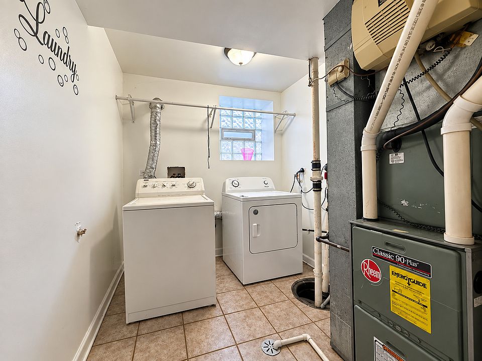16th image of 1229 N Austin Blvd #1