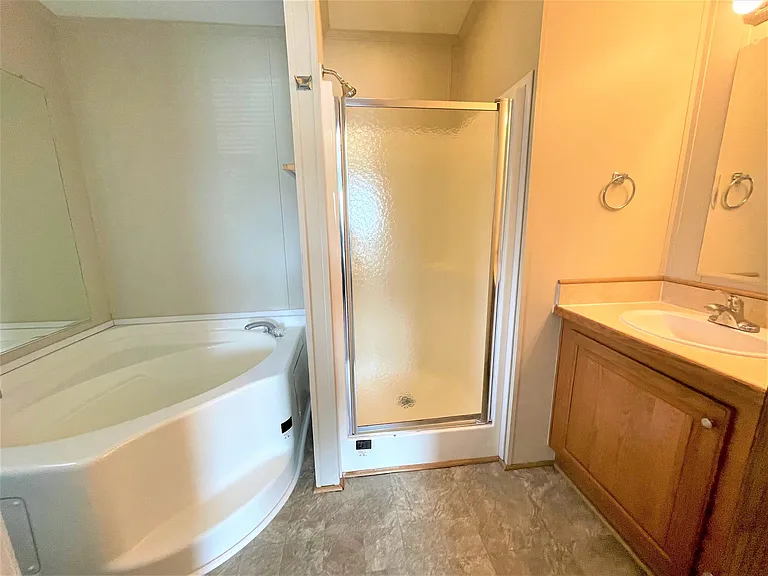 Westbridge Manor — Photo 243