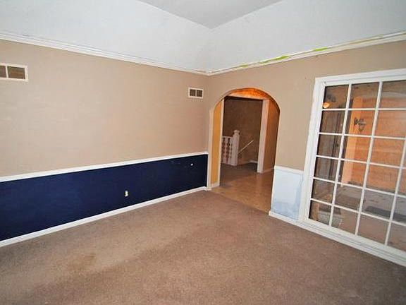 4th image of 6551 W 191st St