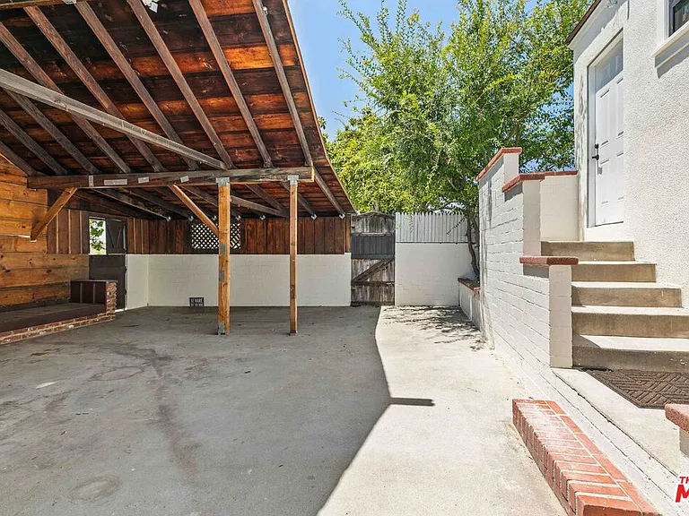 1722 Bel Aire Dr — Photo 23