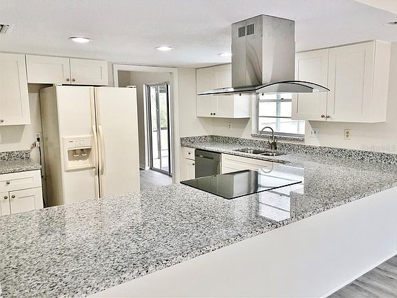 2nd image of 569 N Goodrich Dr